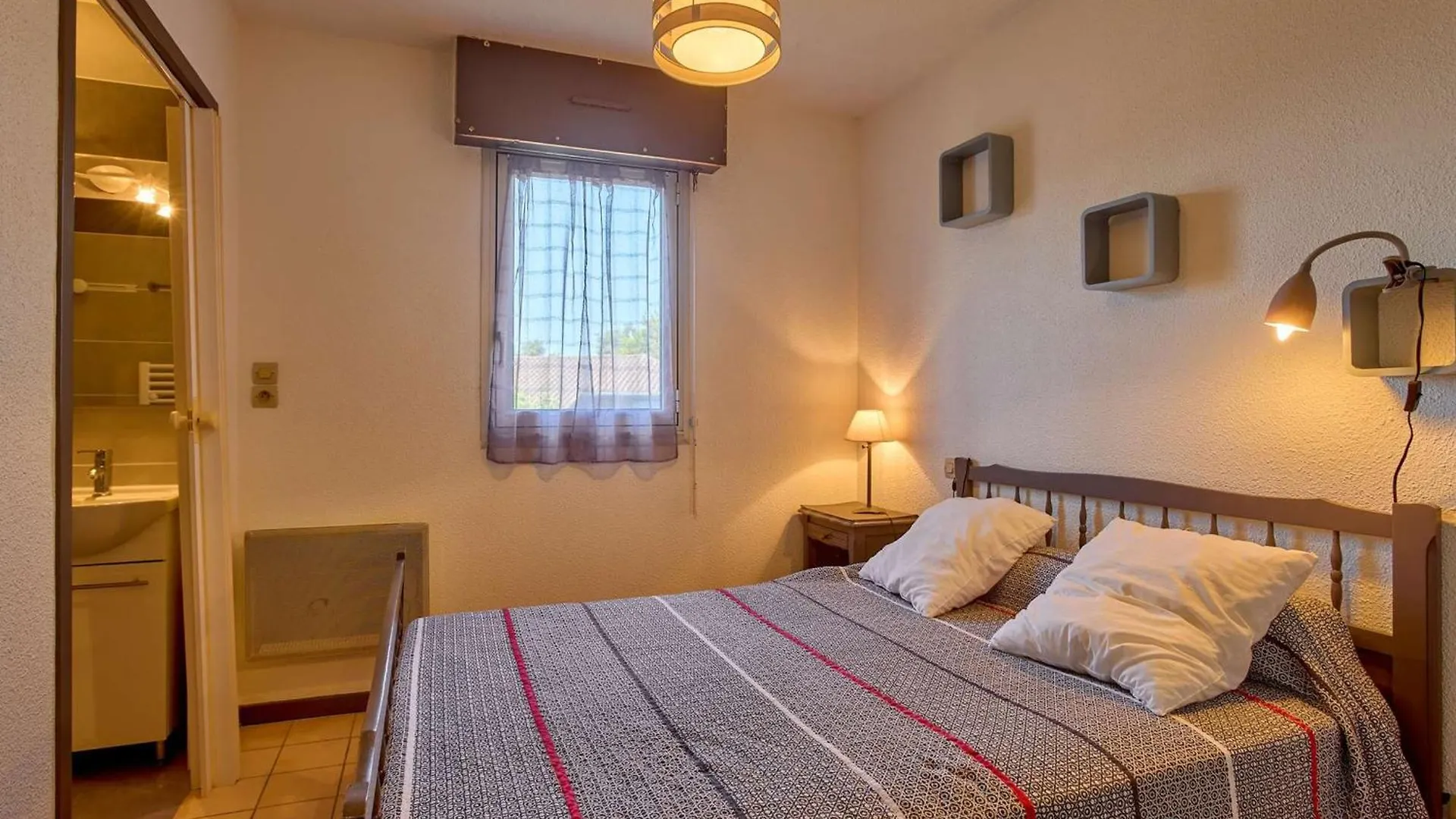 Charmant T2 Avec Balcon Sud Et Wifi A Barbotan - Fr-1-841-74 バルボタン・レ・テルム